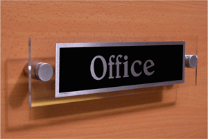 DV1074: office - door sign