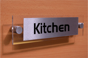 DV1098: kitchen - door sign