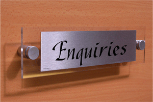 DV821: enquiries - door sign