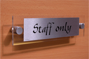 DV824: staff only - door sign