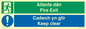 CB16437: Welsh English Bilingual Allanfa dân Cadwch yn glir / Fire exit Keep clear