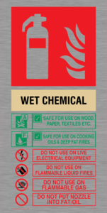 FZ372: This Extinguisher Contains Wet Chemical Instructions For Use