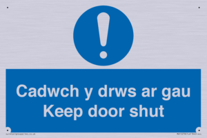 MA15278: Cadwch y drws ar gau Keep door shut