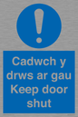 MA15278: Cadwch y drws ar gau Keep door shut