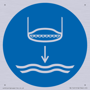 ML11451: Mandatory: Lower lifeboat to the water in launch sequence