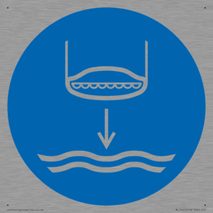 ML11451: Mandatory: Lower lifeboat to the water in launch sequence