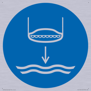ML11451: Mandatory: Lower lifeboat to the water in launch sequence