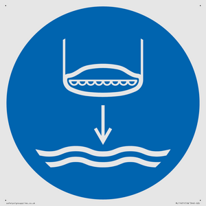 ML11451: Mandatory: Lower lifeboat to the water in launch sequence