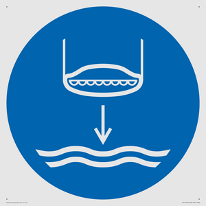 ML11451: Mandatory: Lower lifeboat to the water in launch sequence