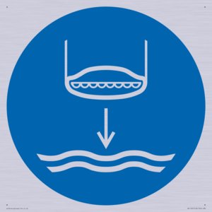 ML11451: Mandatory: Lower lifeboat to the water in launch sequence