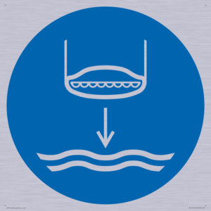 ML11451: Mandatory: Lower lifeboat to the water in launch sequence