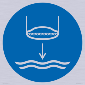 ML11451: Mandatory: Lower lifeboat to the water in launch sequence