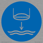 ML11451: Mandatory: Lower lifeboat to the water in launch sequence