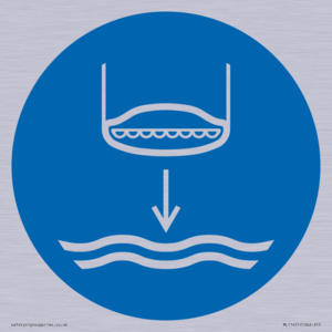 ML11451: Mandatory: Lower lifeboat to the water in launch sequence