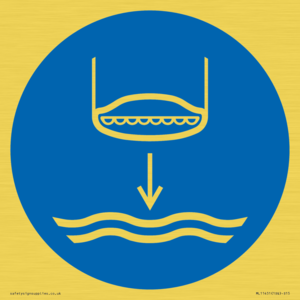 ML11451: Mandatory: Lower lifeboat to the water in launch sequence