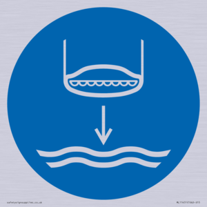 ML11451: Mandatory: Lower lifeboat to the water in launch sequence