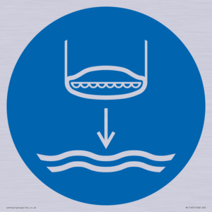 ML11451: Mandatory: Lower lifeboat to the water in launch sequence