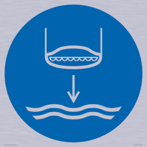 ML11451: Mandatory: Lower lifeboat to the water in launch sequence
