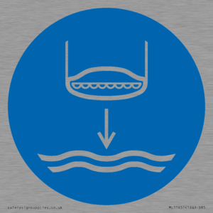 ML11451: Mandatory: Lower lifeboat to the water in launch sequence