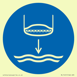 ML11451: Mandatory: Lower lifeboat to the water in launch sequence