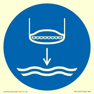 ML11451: Mandatory: Lower lifeboat to the water in launch sequence