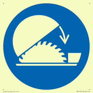 MM11433: Mandatory: Use table saw adjustable guard