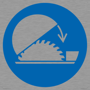 MM11433: Mandatory: Use table saw adjustable guard