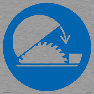 MM11433: Mandatory: Use table saw adjustable guard
