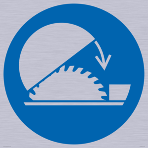 MM11433: Mandatory: Use table saw adjustable guard
