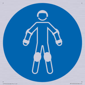 MP11472: Mandatory: Wear protective roller sport equipment