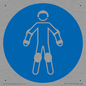 MP11472: Mandatory: Wear protective roller sport equipment