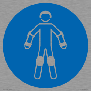MP11472: Mandatory: Wear protective roller sport equipment