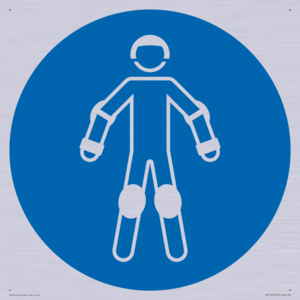 MP11472: Mandatory: Wear protective roller sport equipment