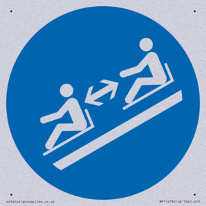 MP11478: Mandatory: Keep distance between toboggans
