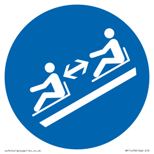 MP11478: Mandatory: Keep distance between toboggans