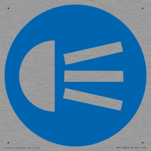 MP11488: Mandatory: Use navigation lights