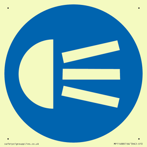 MP11488: Mandatory: Use navigation lights