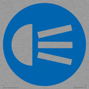 MP11488: Mandatory: Use navigation lights