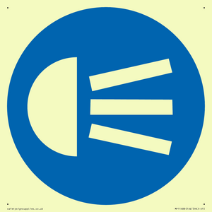 MP11488: Mandatory: Use navigation lights