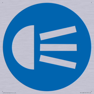 MP11488: Mandatory: Use navigation lights