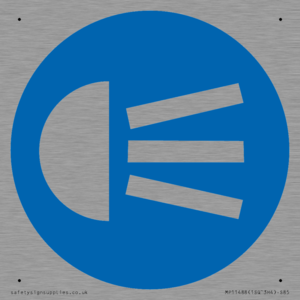 MP11488: Mandatory: Use navigation lights