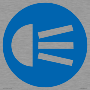 MP11488: Mandatory: Use navigation lights