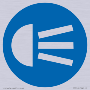 MP11488: Mandatory: Use navigation lights
