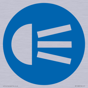 MP11488: Mandatory: Use navigation lights