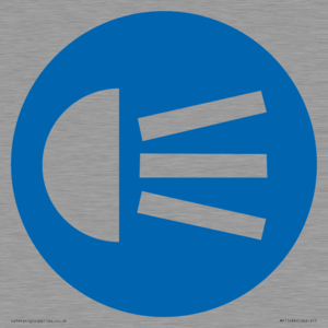 MP11488: Mandatory: Use navigation lights