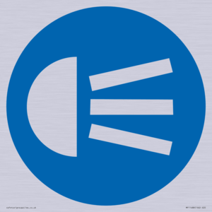 MP11488: Mandatory: Use navigation lights