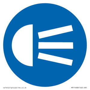 MP11488: Mandatory: Use navigation lights