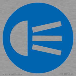 MP11488: Mandatory: Use navigation lights