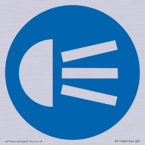 MP11488: Mandatory: Use navigation lights