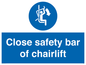 MP7517: Close safety bar of chairlift